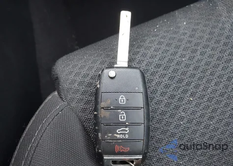 2016 Kia Optima Lx z USA, uszkodzony, nr VIN 5XXGT4L35GG093481